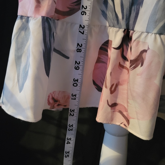 Lady's summer dress..id#004 - Picture 4 of 6